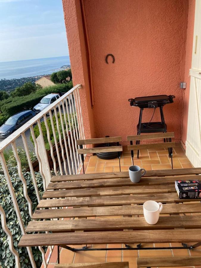 Location Vacance Vue Mer 4 A 6 Personnes Cavalaire-sur-Mer Luaran gambar